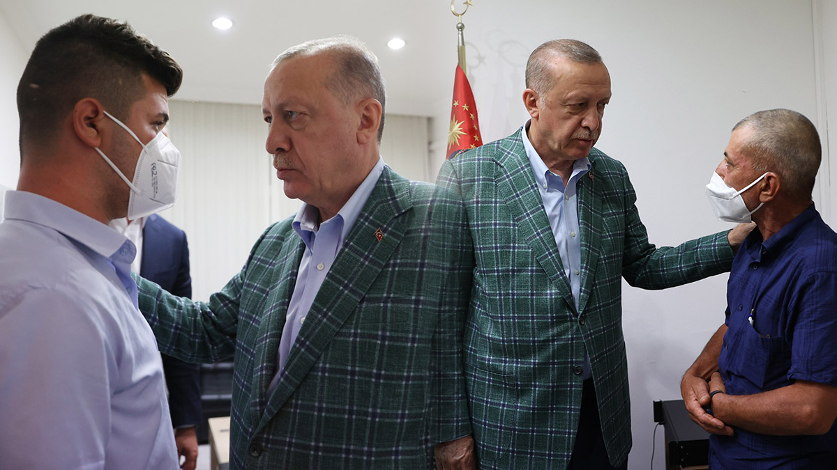'Erdoğan, yangın mağduru aileyi ayağına getirtti'