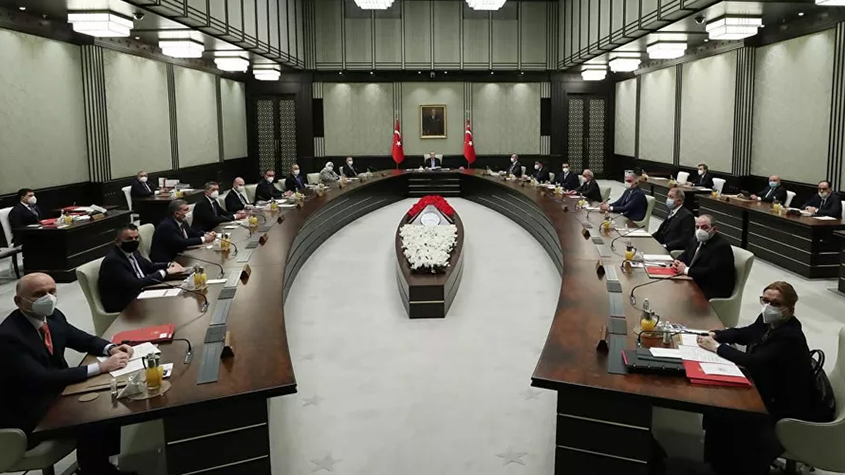 Gözler bakanlar toplantısında! Kapalı alanda aşı şartı geliyor mu?