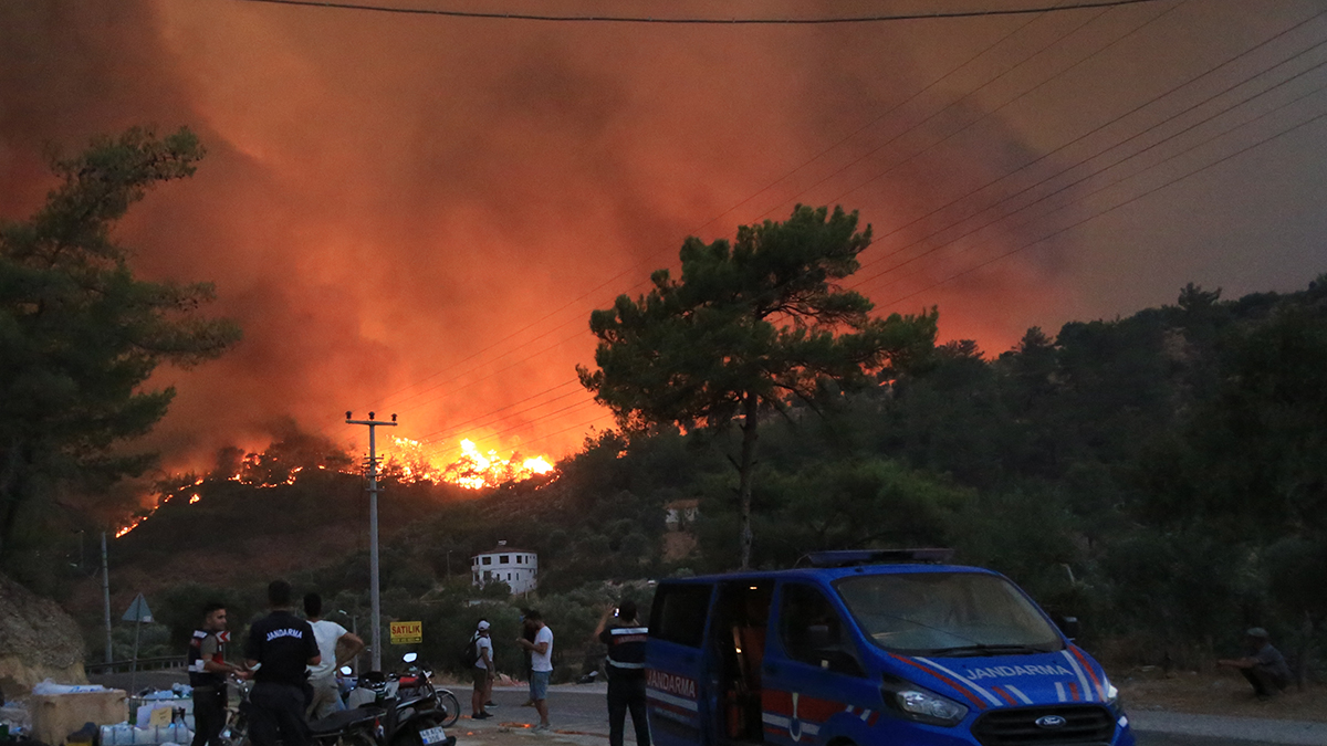 Avrupa Birliği'den Türkiye'ye yangın söndürme uçağı desteği