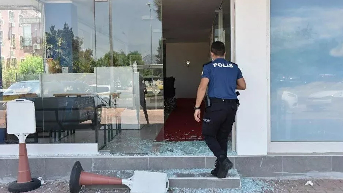 Azra Gülendam Haytaoğlu'nun katilinin iş yerine saldırı