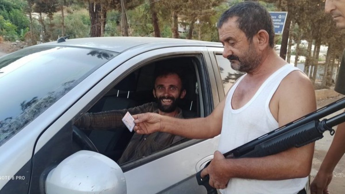 Alanya'da silahlı şahıslar yol kesip kimlik kontrolü yaptı