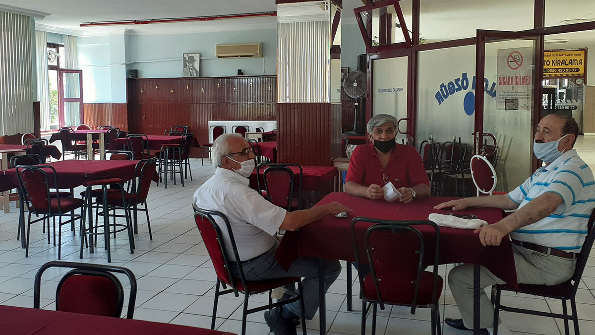 Aşı olmayanlar kahvehanelere giremeyecek mi? Koronavirüs aşı zorunlu mu?