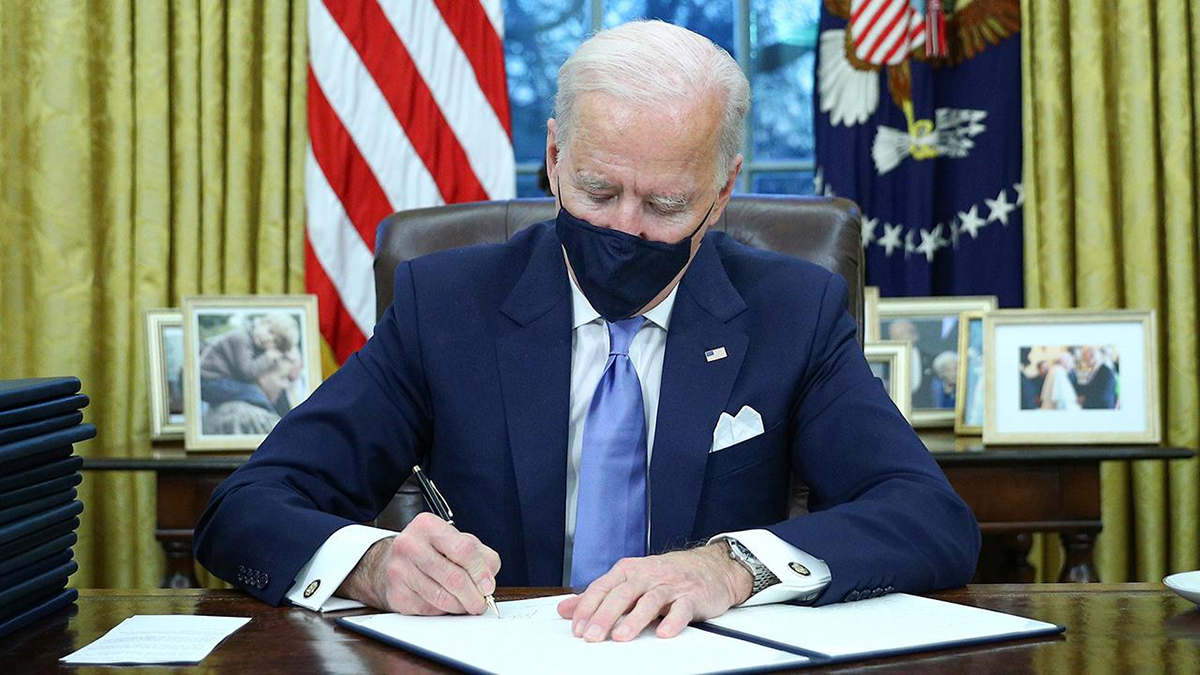 Joe Biden, kararnameyi imzaladı: Otomotiv sektörünün geleceği değişiyor