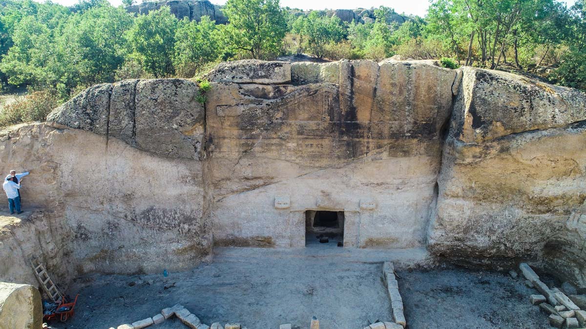Frig medeniyetine ait Maltaş Anıt Abidesi gün yüzüne çıkarıldı