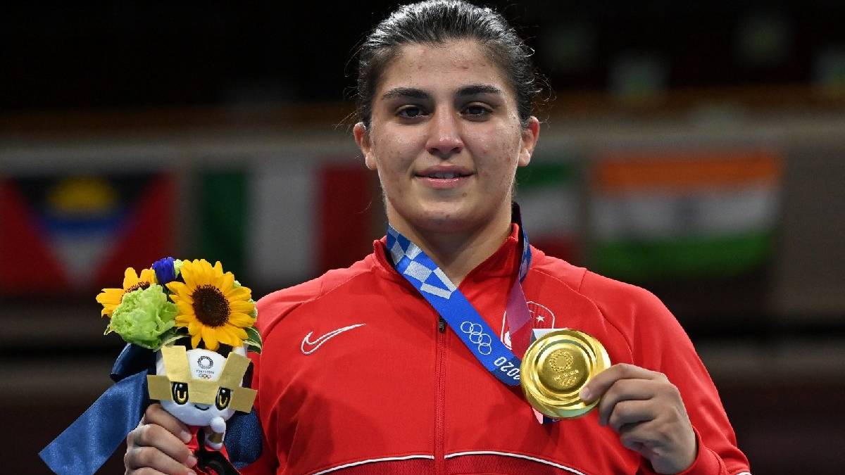 Olimpiyat şampiyonu Sürmeneli'den 'madalya' eleştirilerine yanıt