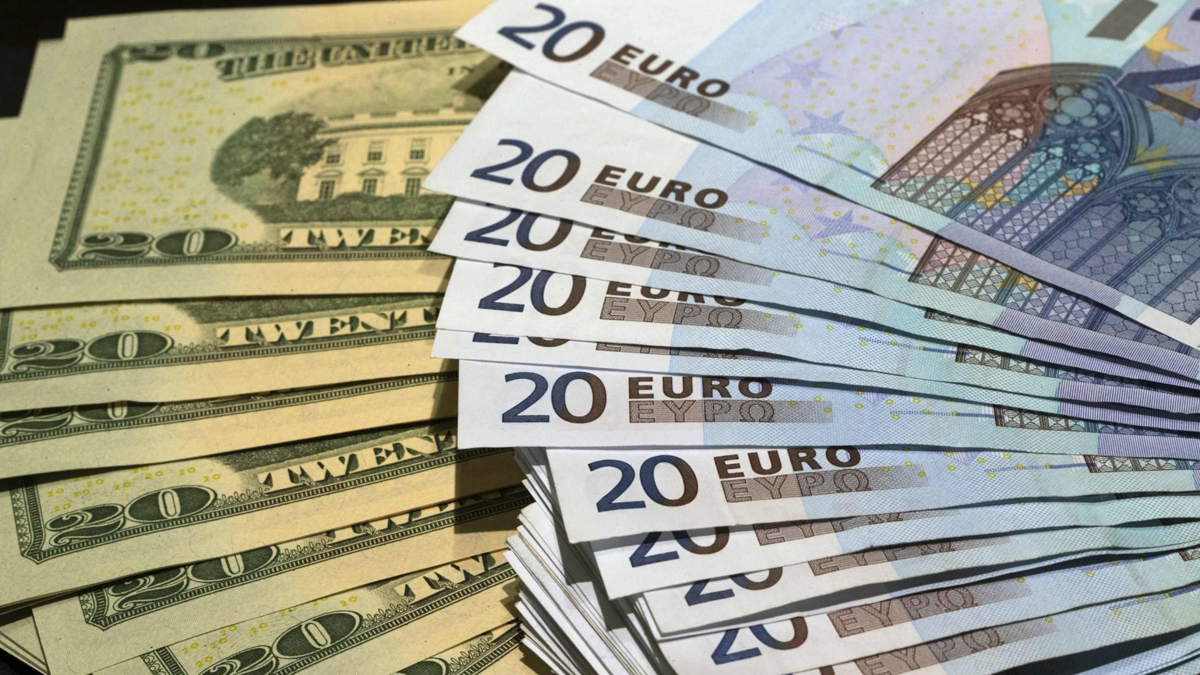 Dolar ve euro yeni haftaya nasıl başladı?