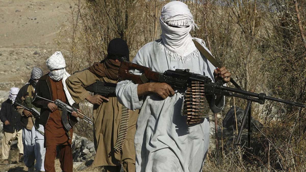 Afganistan'ın güneyinde Taliban'a hava saldırısı