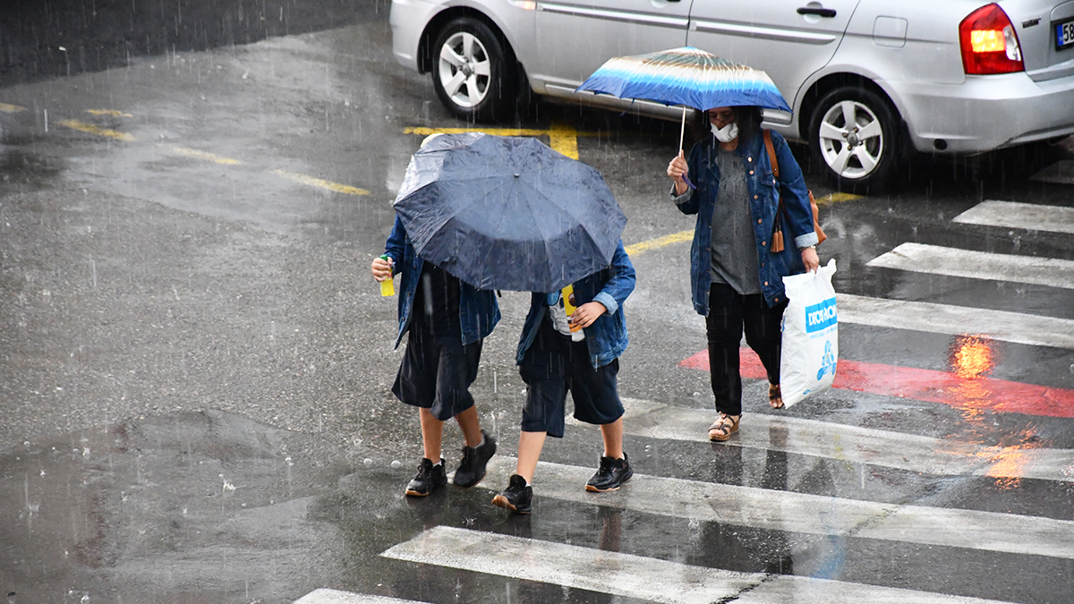 Adana çevreleri için sağanak uyarısı