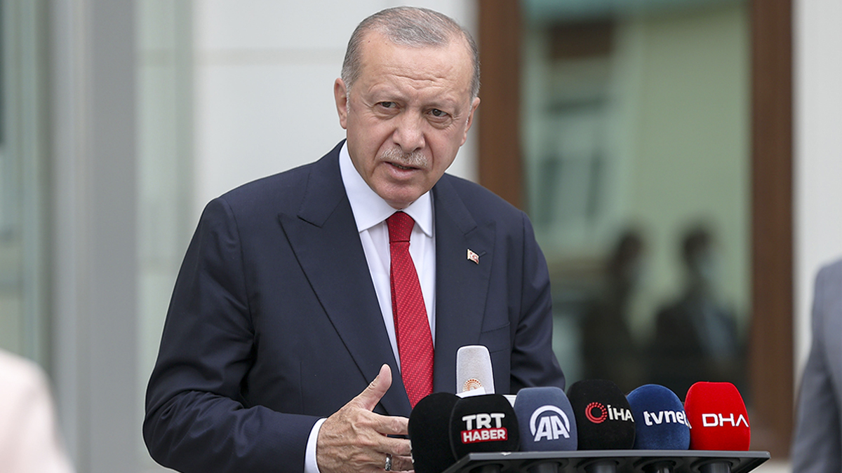 Erdoğan'dan milli sporculara tebrik: Her bir evladımız Türkiye'yi hakkıyla temsil etmiş