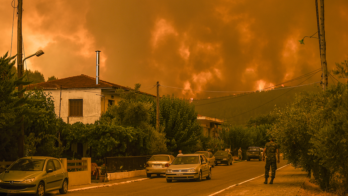 Yunanistan Başbakanı yangınlarla ilgili özür diledi