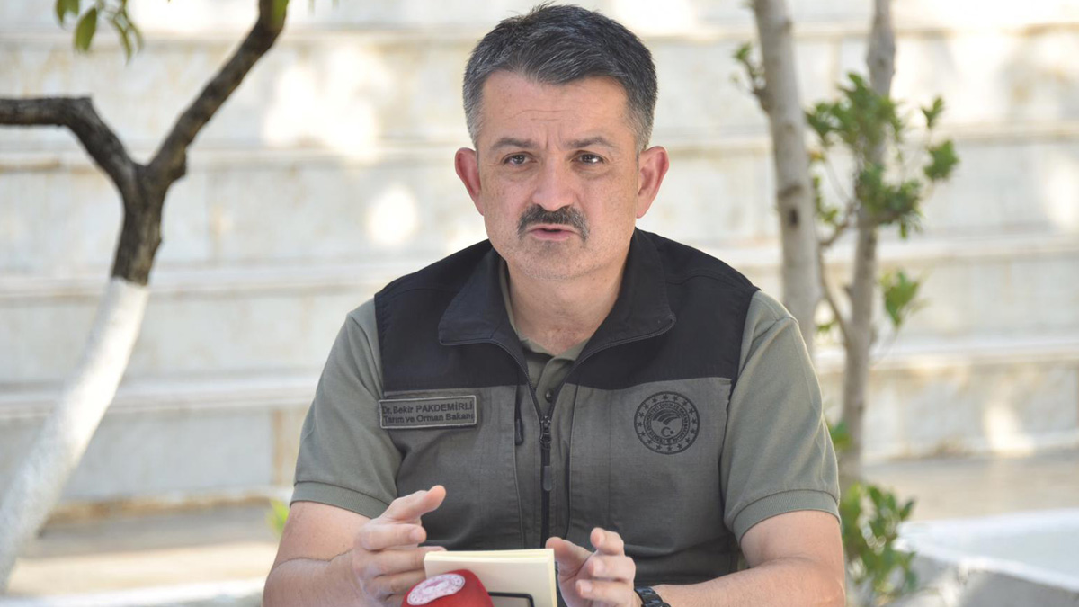 Bakan Pakdemirli'nin açıklamaları kafa karıştırdı: 3 ayrı tarihte 3 farklı açıklama