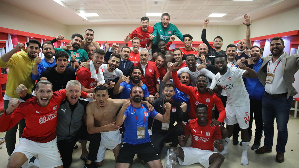 Sivasspor play-off turuna yükseldi