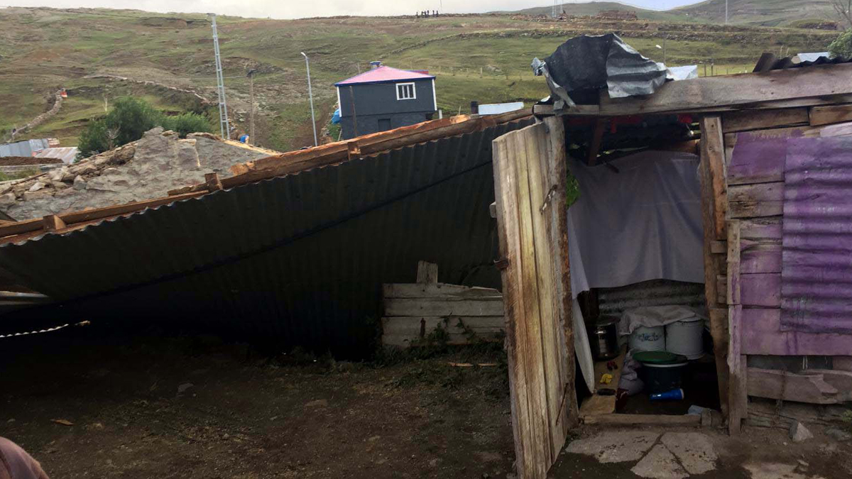 Ardahan'da şiddetli sağanak: Dereler taştı, iki köyü su bastı