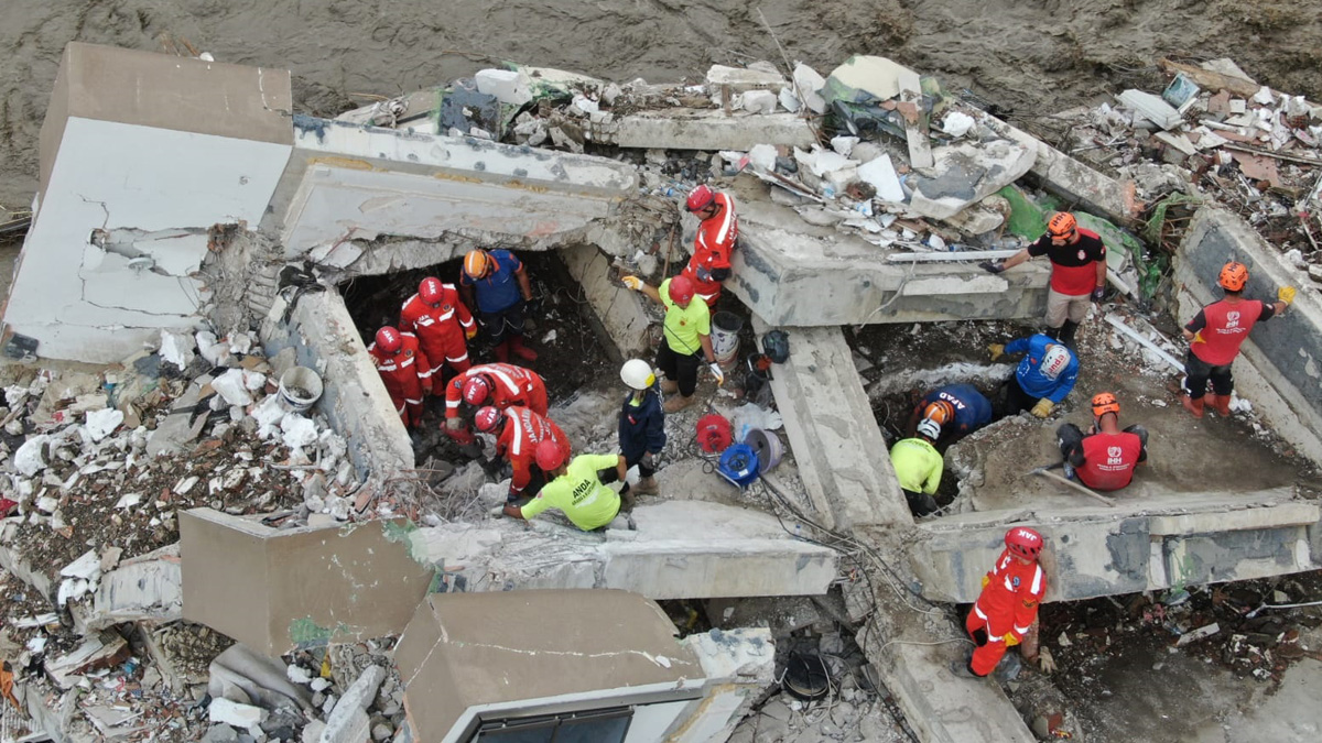 Sel felaketinde bilanço artıyor: Can kaybı sayısı 57'e yükseldi