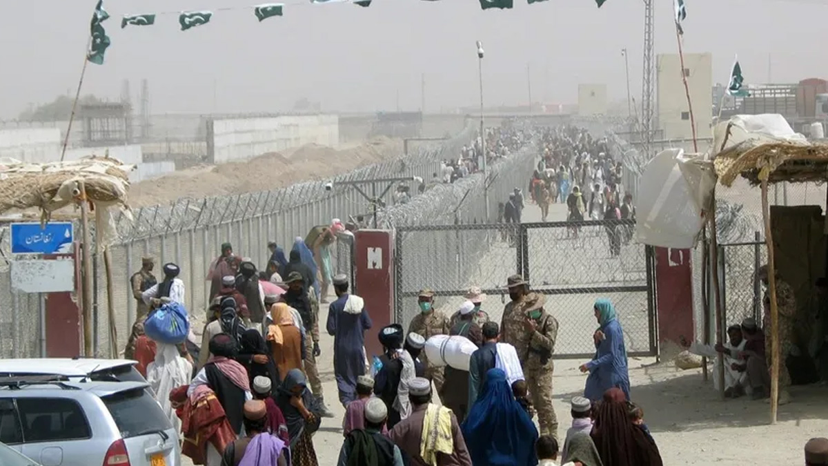 İran, Afganistan sınırında kamplar kurdu