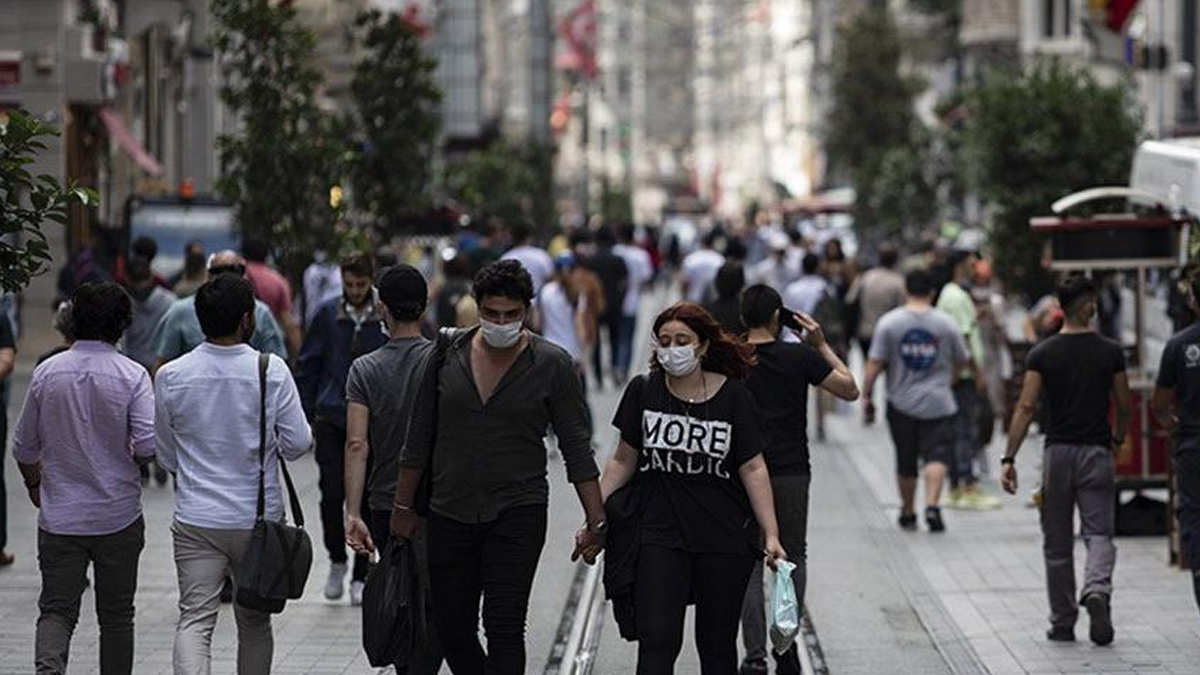 TÜİK: 65 yaş üstü ve bir okul bitirmeyenler daha mutlu