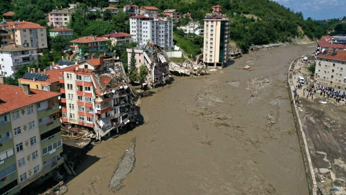 Sel felaketinde savcılığın kararı dikkat çekti: İzin verene değil yapana soruşturma
