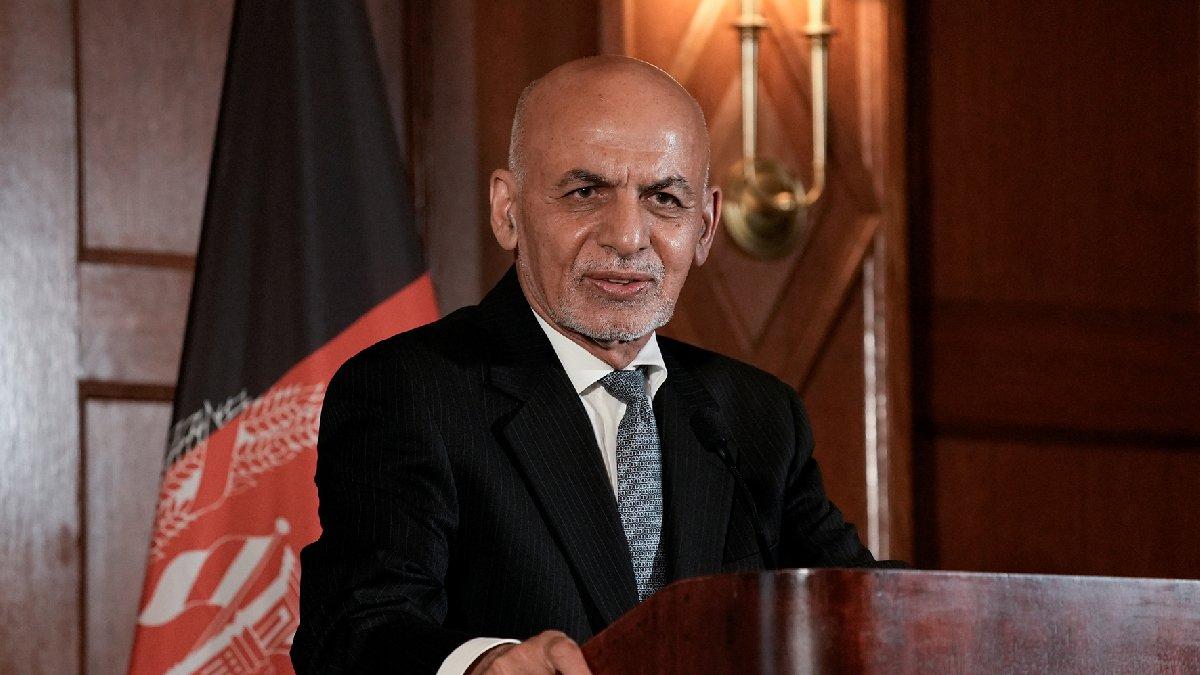 Afganistan Cumhurbaşkanı Gani'nin paraları kaçarken helikoptere sığmamış