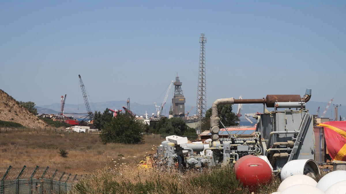 Asbest yüklü geminin İzmir'de sökülmesine tepki: Ülkemizi dünyanın çöplüğü olmaktan kurtaralım