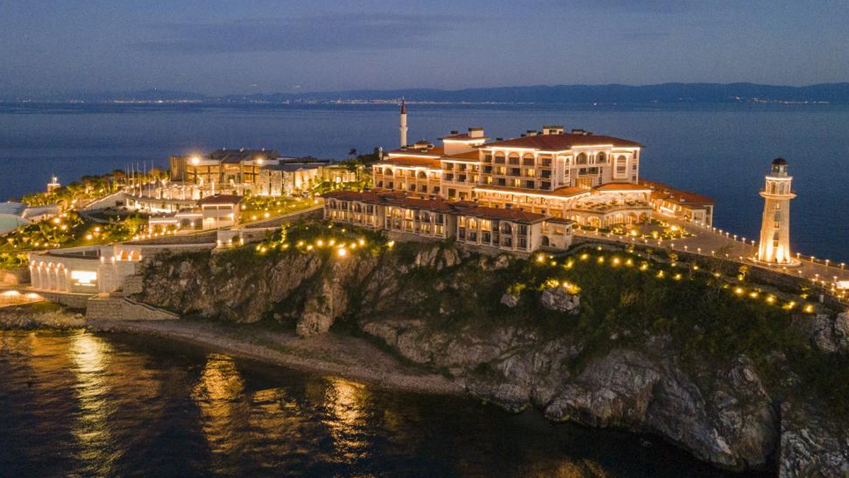 Demokrasi adası olacaktı 'turizm cenneti' oldu: Her şey dahil Yassıada!