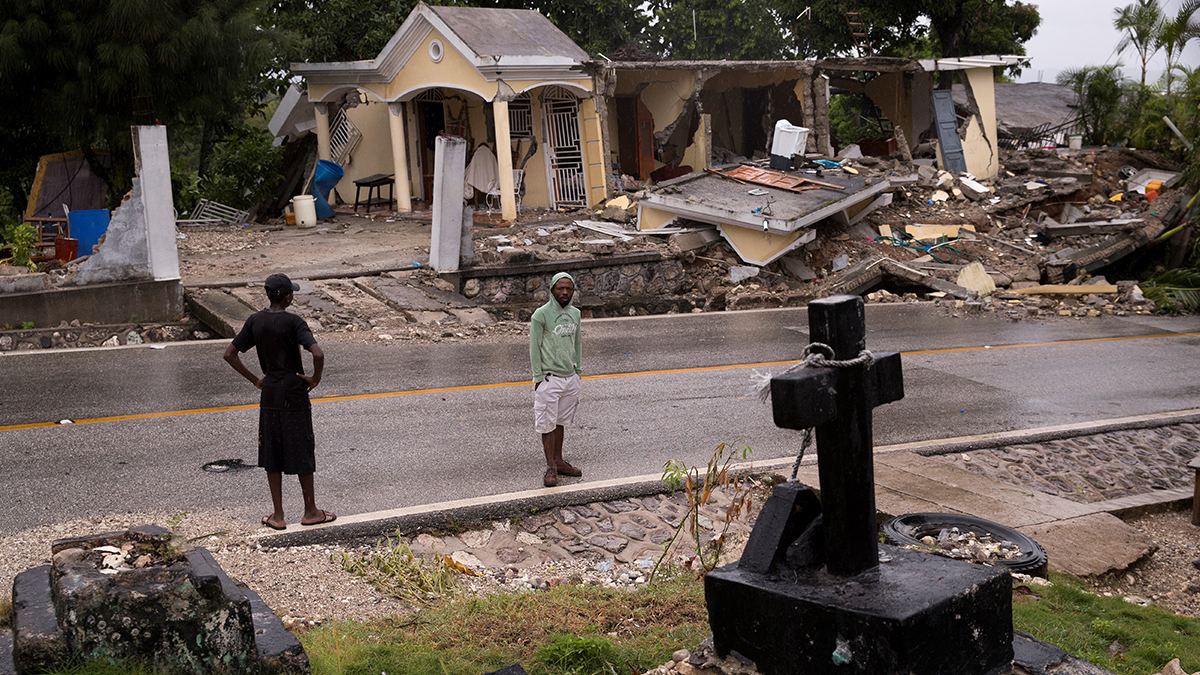 Haiti'deki depremde hayatını kaybedenlerin sayısı 2 bine yaklaştı