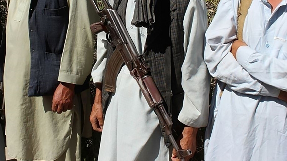 Afganistan'da yeni gelişme: Taliban, 3 ilçede kontrolü kaybetti