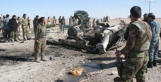 Afgan güçleri yine 
Taliban'ı hedef aldı