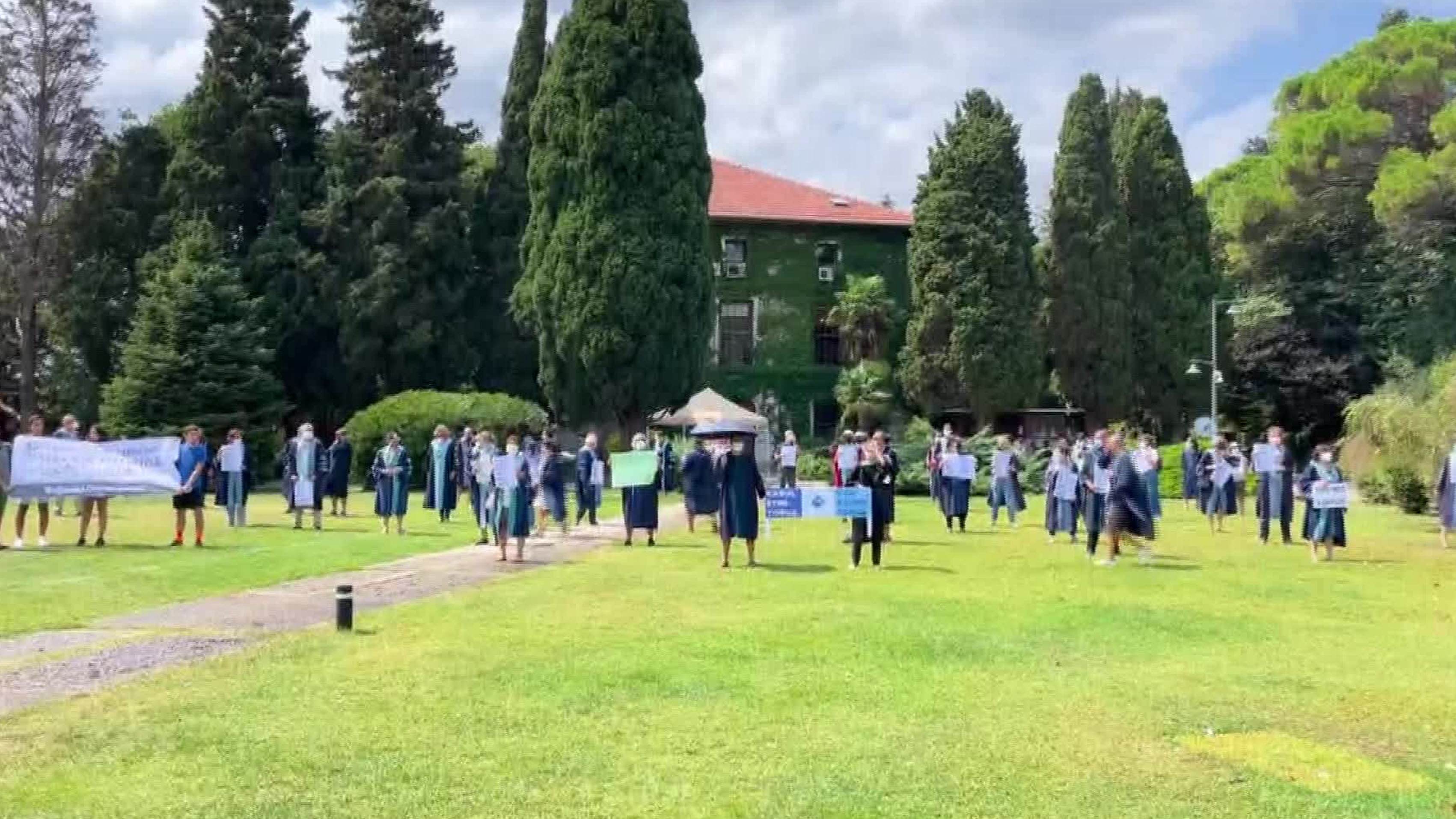 Boğaziçili akademisyenler: Ne Melih, ne Naci, özgür özerk akademi