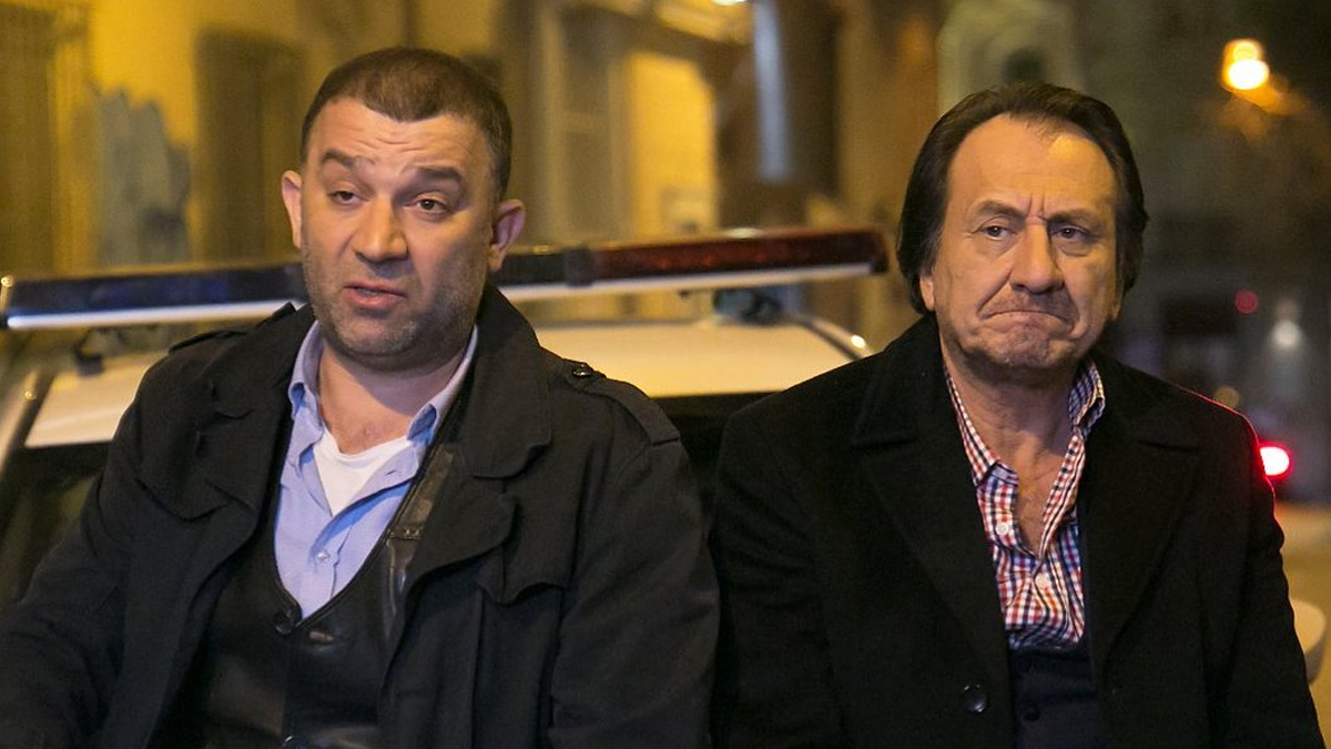 Arka Sokaklar'ın Hüsnü Çoban'ı yeni imajıyla şaşırttı! Hayranları tanıyamadı...