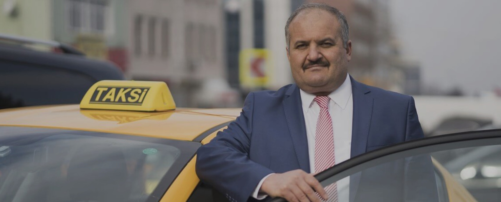 İstanbul Taksiciler Esnaf Odası Başkanı Eyüp Aksu'nun taksisine farklı tarife cezası