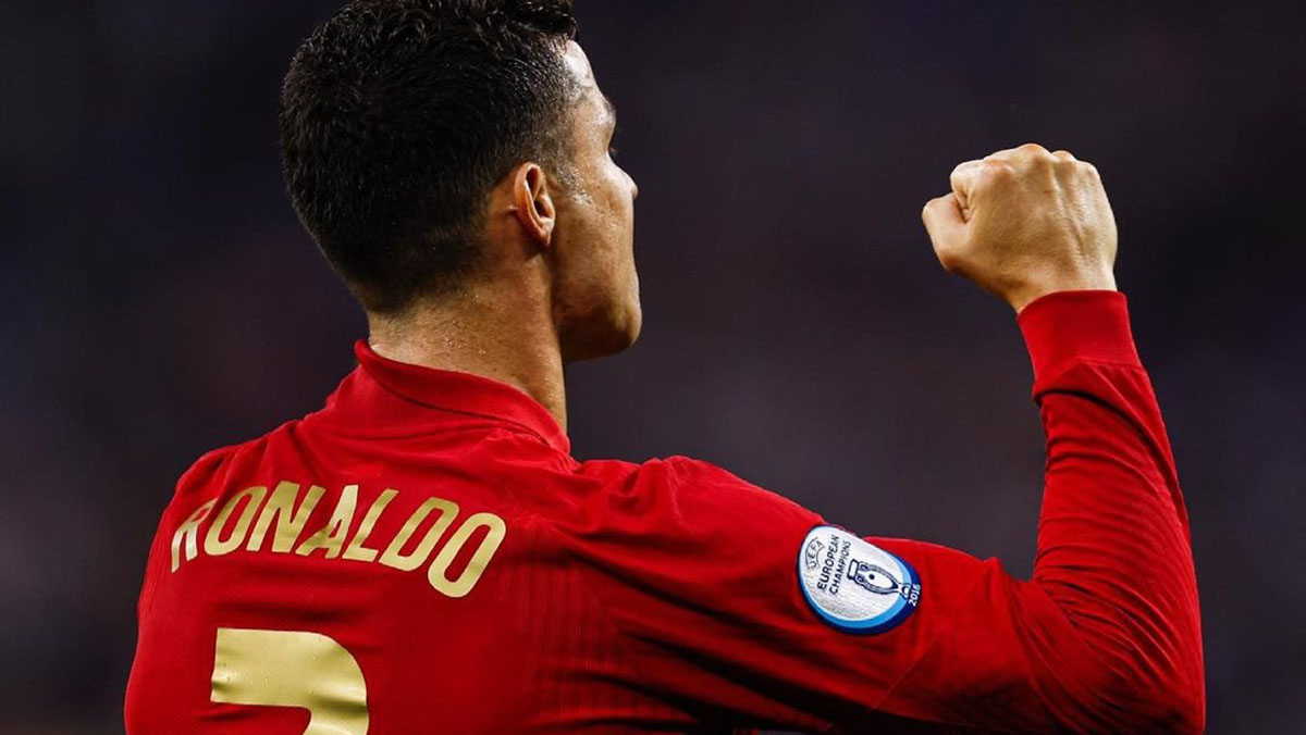 Portekizli yıldız futbolcu Ronaldo yeniden Manchester United'da