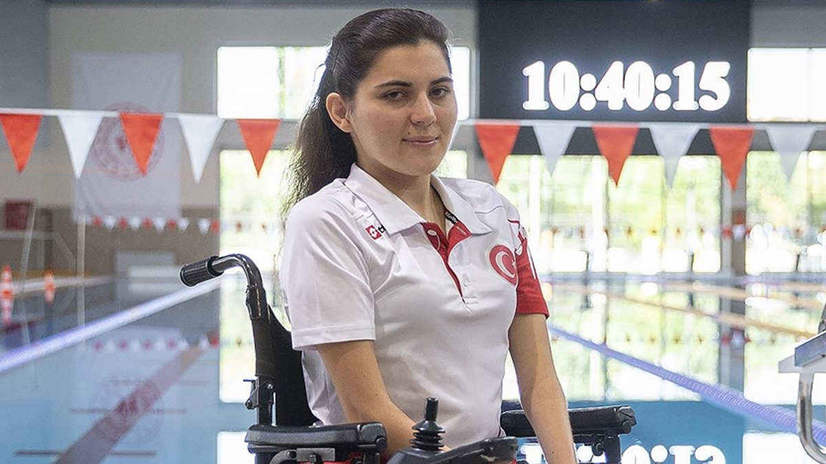 Milli yüzücü Elif İldem, 21 yıllık paralimpik rekorunu kırdı
