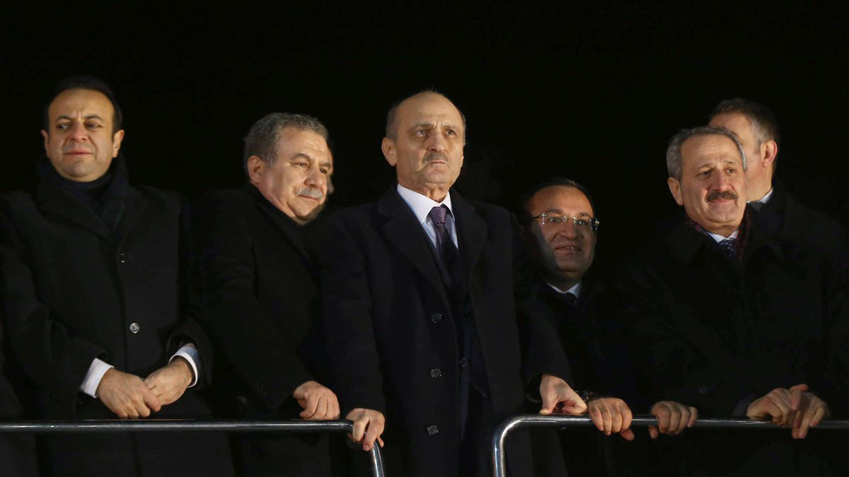 Erdoğan Bayraktar'dan yeni açıklama: Zalimlik yapıyorlar