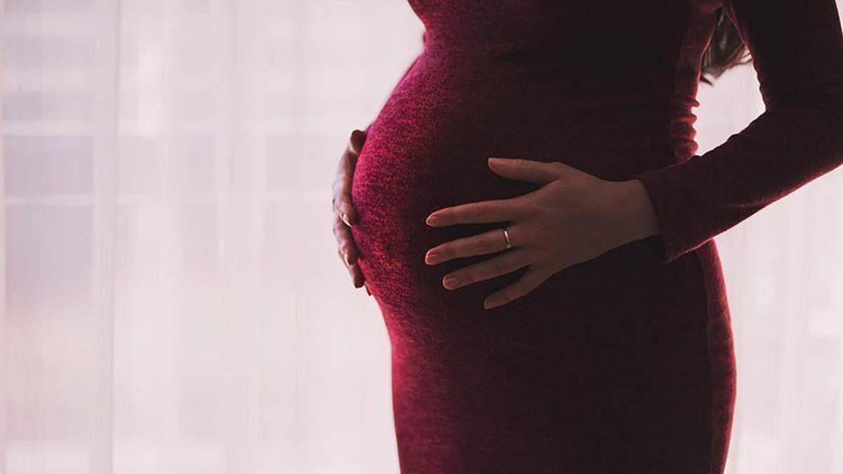 Sadece 1 haftada 7 kişi hastaneye başvurdu: Bilim Kurulu Üyesi'nden hamilelere çağrı