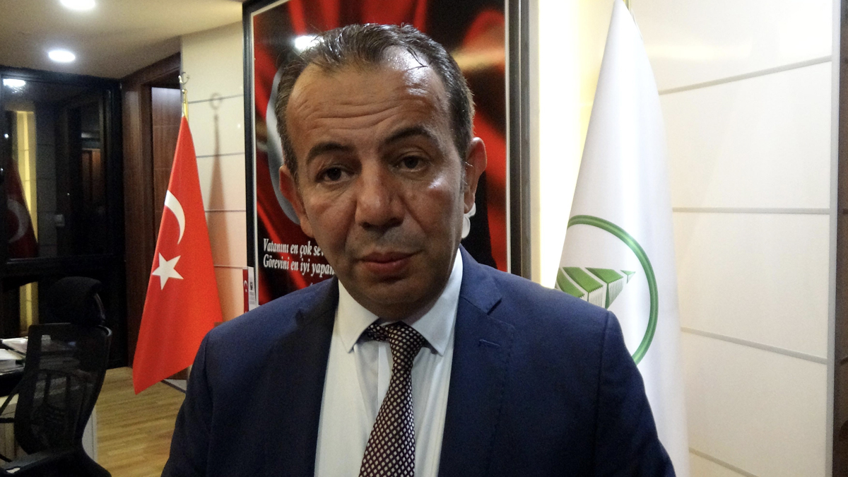 AK Partili meclis üyeleri salonu terk etti, Tanju Özcan özür diledi