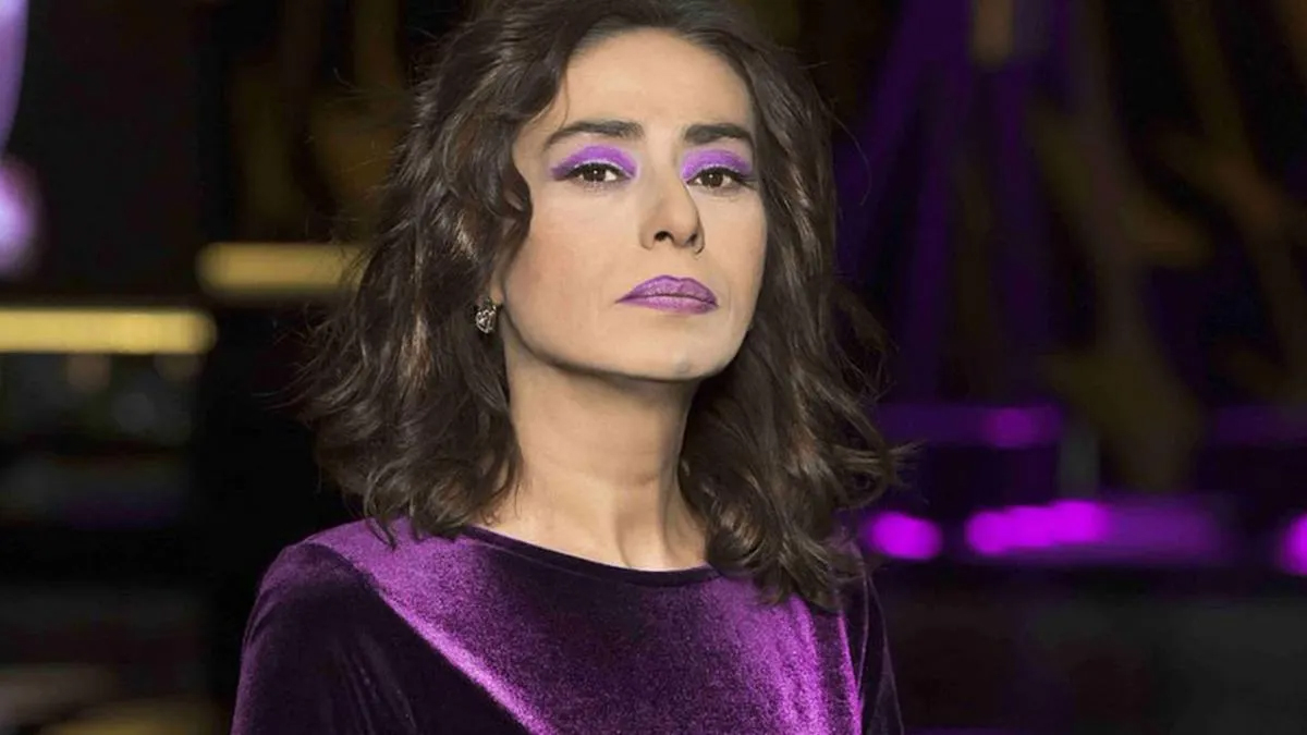 Yıldız Tilbe'nin konseri aşı olmadığı için iptal edildi