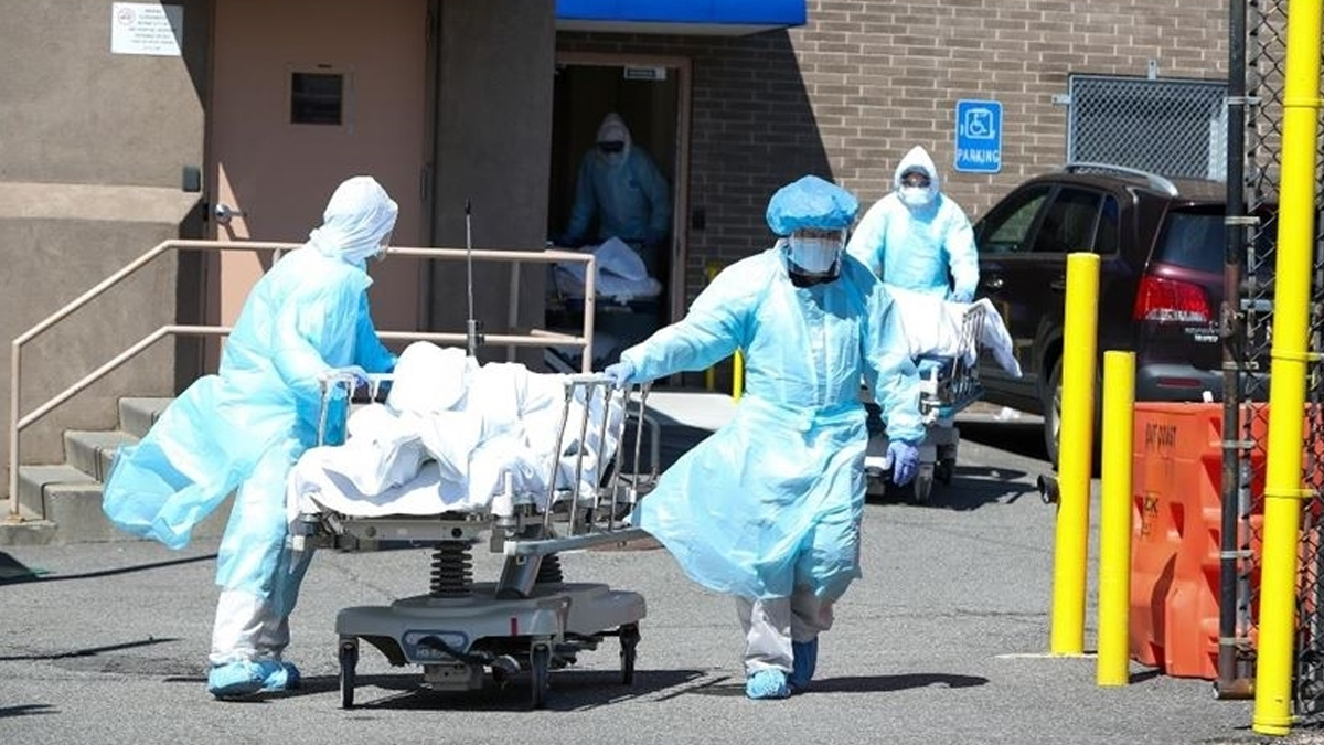 ABD'de bir günde 3 bin 887 kişi hayatını kaybetti