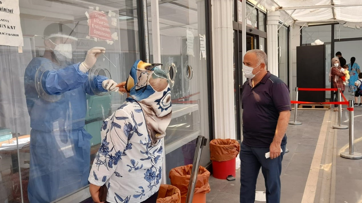 PCR testi zorunluluğu hastaneleri doldurdu