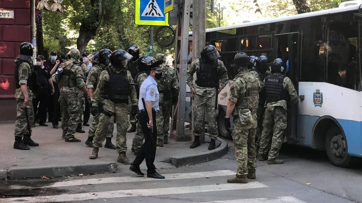 Rusya'nın gözaltına aldığı 40 Kırım Türkü'nün kimlikleri belli oldu