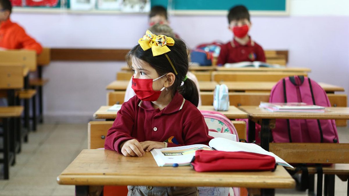 MEB'den yeni Kovid-19 kararı: Pozitif olan mazeretli