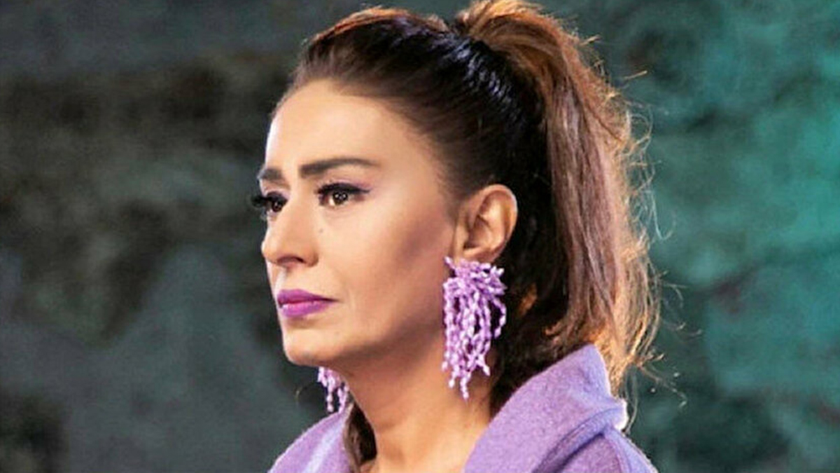 Yıldız Tilbe geri adım atarak koronavirüs aşısı oldu