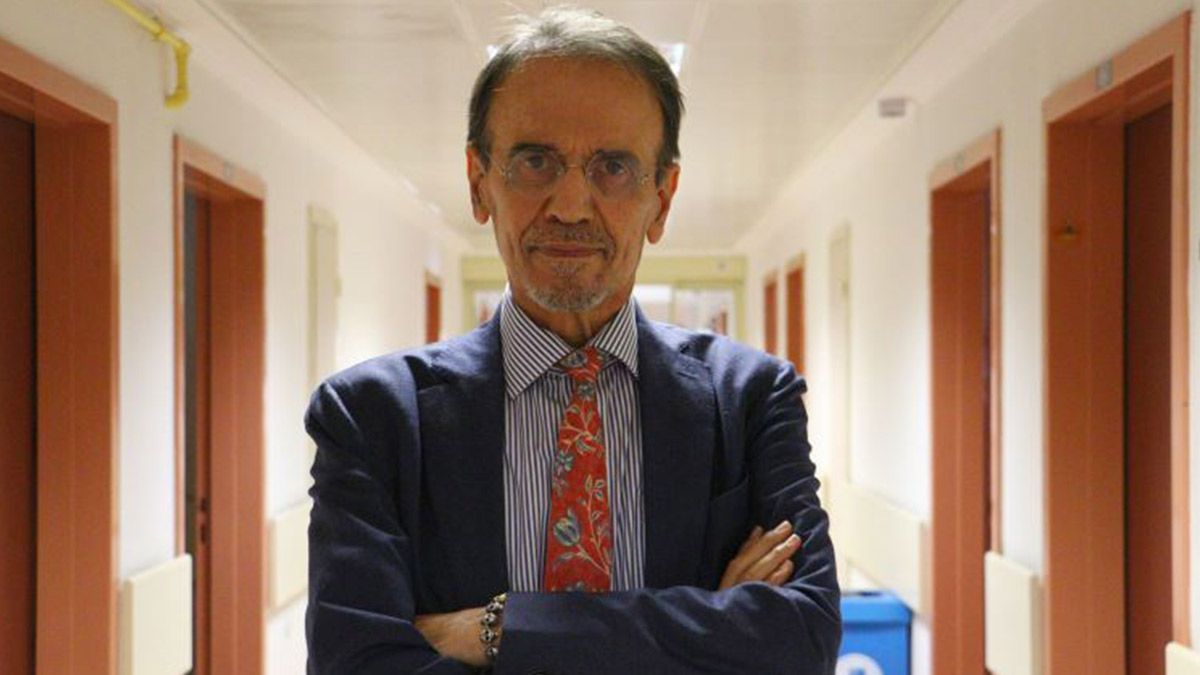 Prof. Dr. Ceyhan'dan aşı karşıtı hekimlere en sert tepki