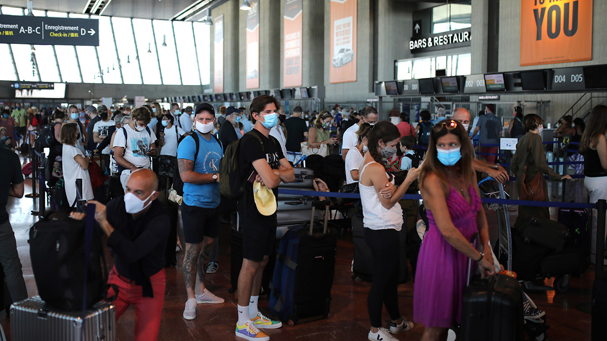 İngiltere'den Türkiye'ye aşıda çifte standart uygulaması