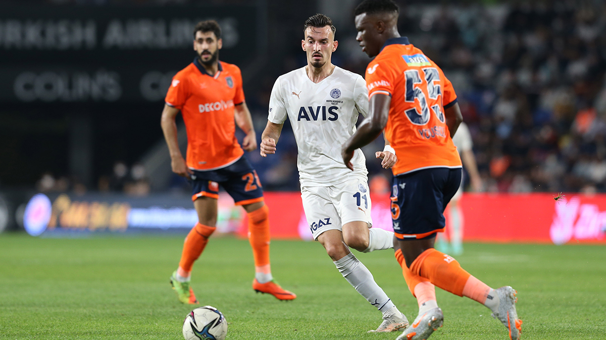 Fenerbahçe Başakşehir deplasmanından eli boş döndü