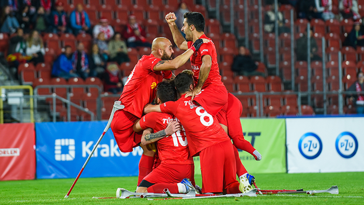 Ampute Milli Takım Avrupa'nın en büyüğü oldu