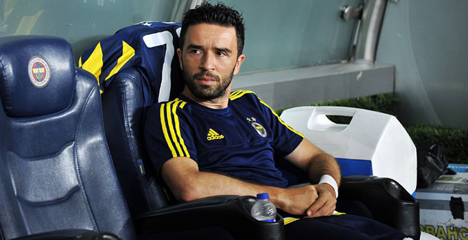 Beşiktaş Gökhan Gönül'ü özel uçakla İstanbul'a getirdi