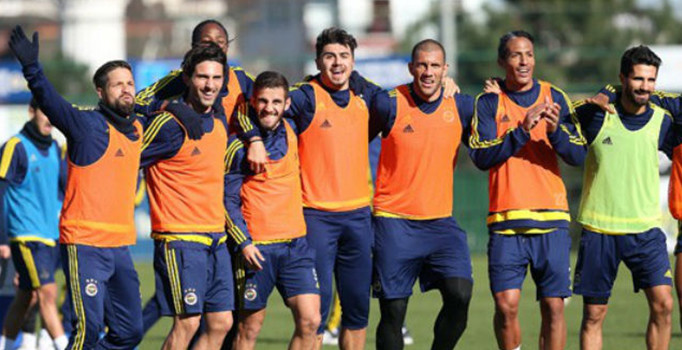 Fenerbahçe'de istenmeyen adam ülkesine döndü