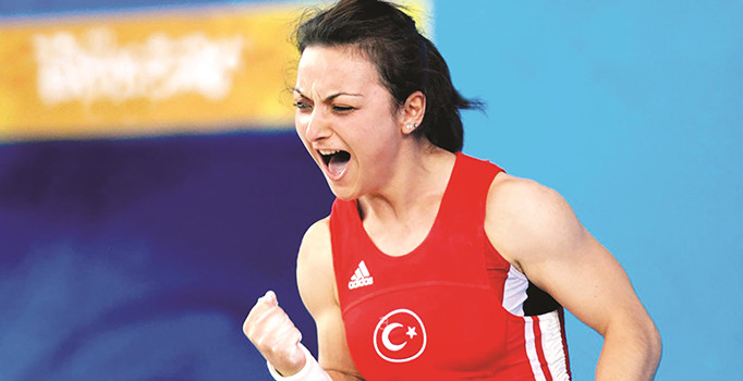 Milli sporcularımız eski defterlerin kurbanı!