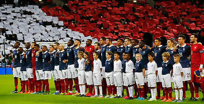 UEFA kararını değiştirdi: İstanbul patlaması için saygı duruşu yapılacak