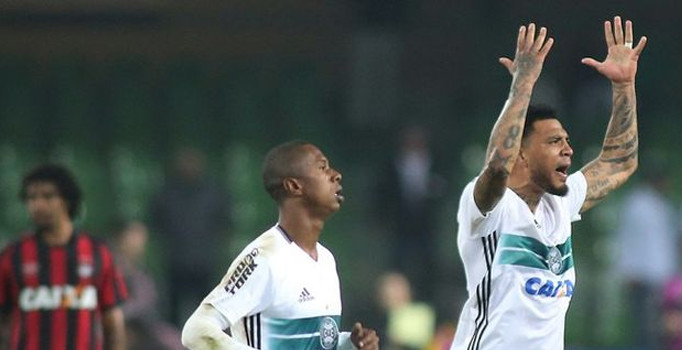 Coritiba Kazım ile kazandı